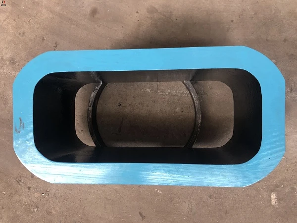 SEAMLESS RECTANGULAR TUBE